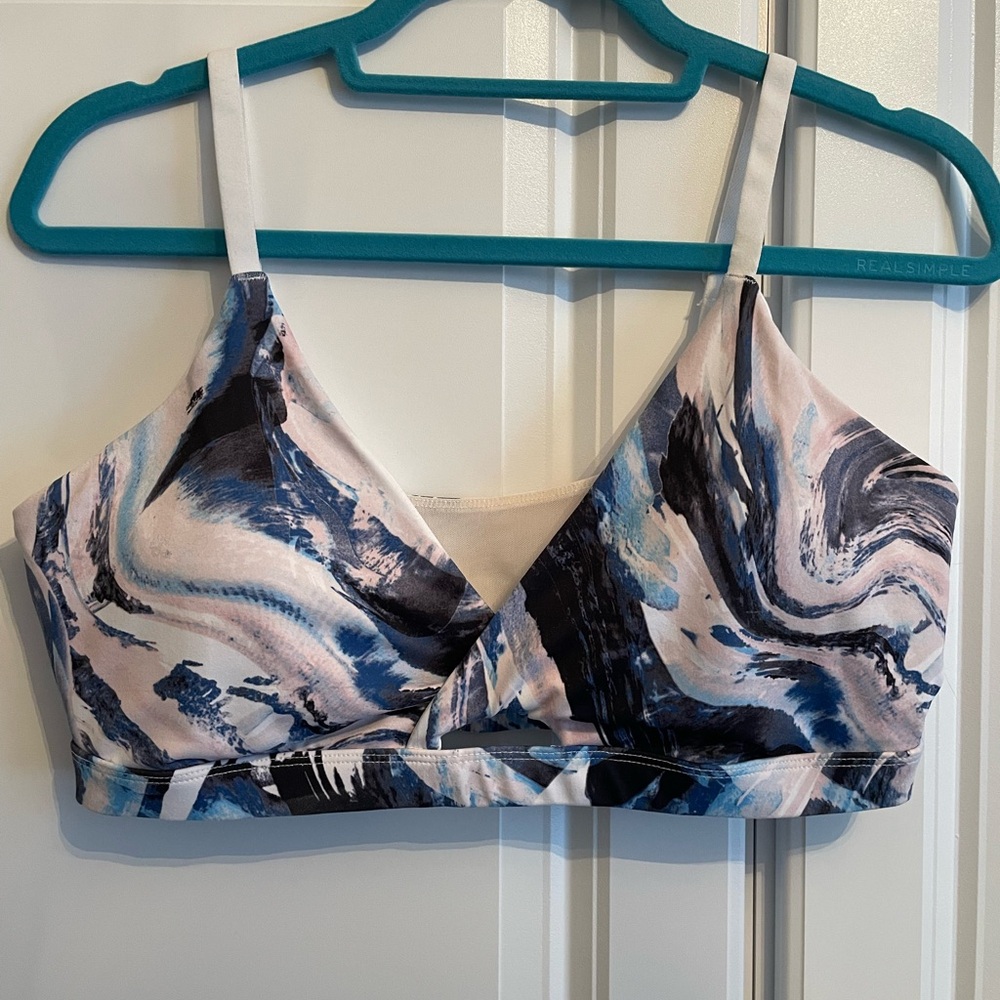 Fabletics L Marble-Print Wireless Bralette with Twisted cutout - Blue & Pink